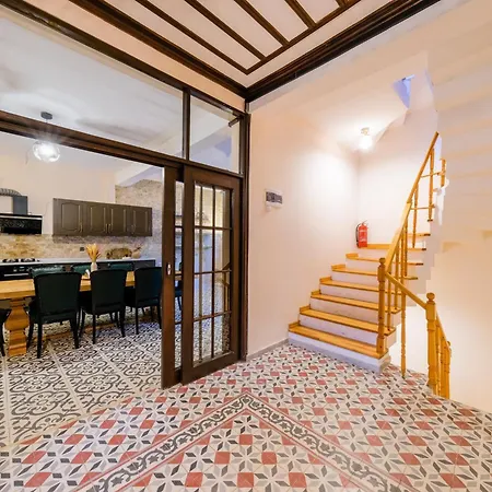 The Kosk -5br With Turkish Bath- Centre